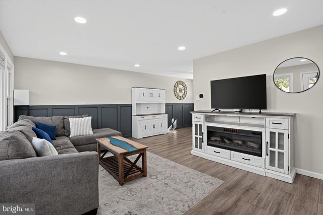 220 OGDEN STATION RD, Wenonah, NJ 08090