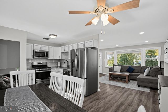 220 OGDEN STATION RD, Wenonah, NJ 08090