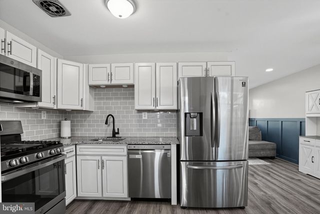 220 OGDEN STATION RD, Wenonah, NJ 08090