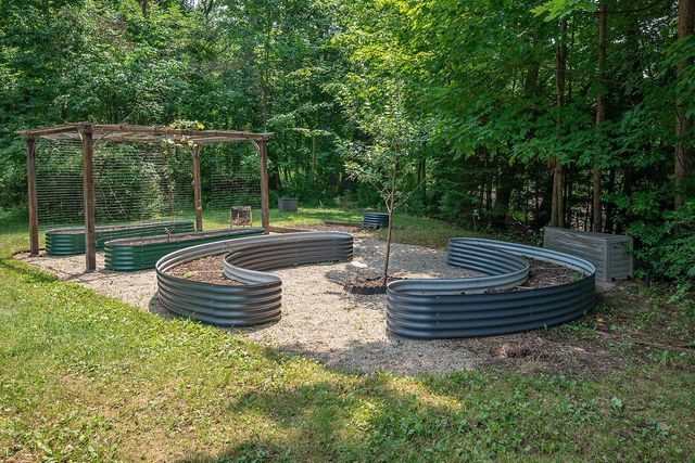 14825 Woodbridge ROAD, Brookfield, WI 53005