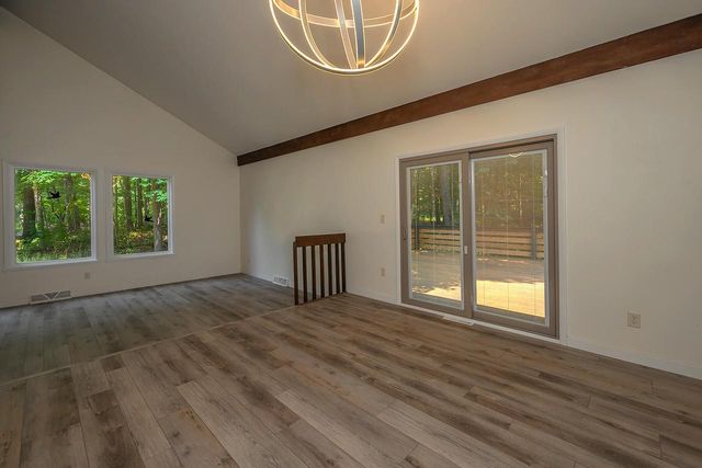 14825 Woodbridge ROAD, Brookfield, WI 53005