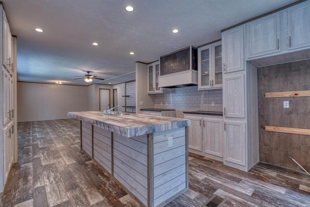 302 S Center Street, Fort Branch, IN 47648