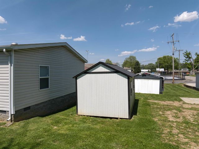 302 S Center Street, Fort Branch, IN 47648