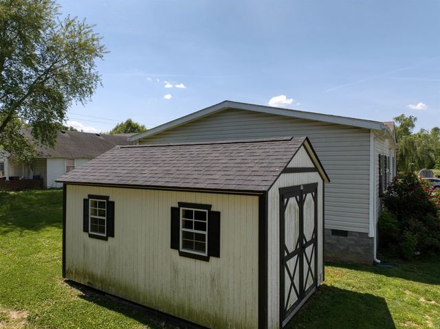 302 S Center Street, Fort Branch, IN 47648