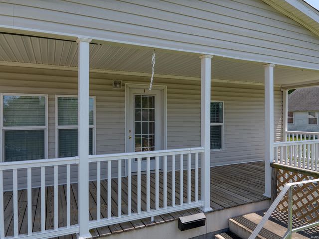 302 S Center Street, Fort Branch, IN 47648