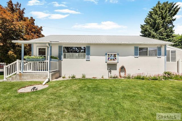877 Flora Circle, Idaho Falls, ID 83401