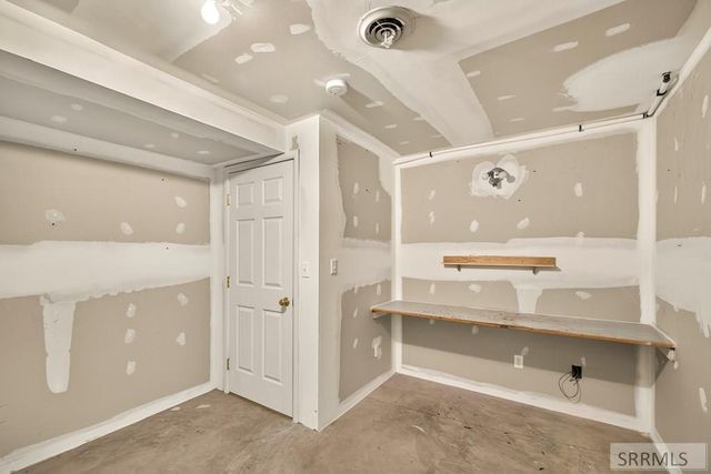 877 Flora Circle, Idaho Falls, ID 83401