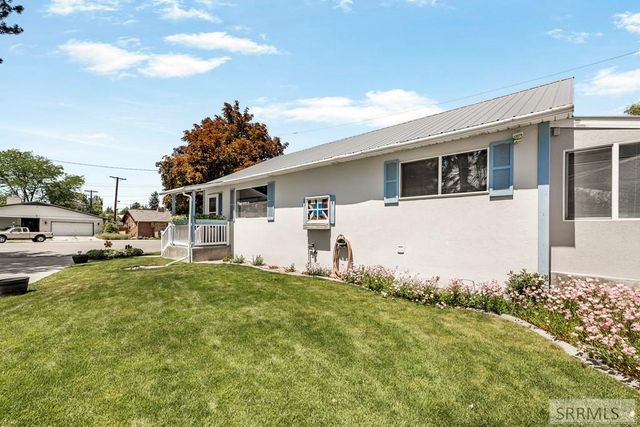 877 Flora Circle, Idaho Falls, ID 83401