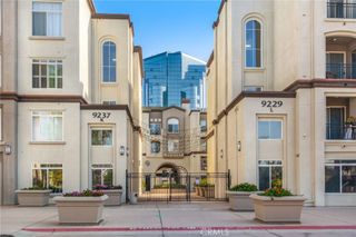 9229 Regents L406, La Jolla, CA 92037