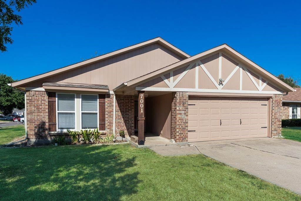 7001 Rose Lea Court, Fort Worth, TX 76137 — photo 2