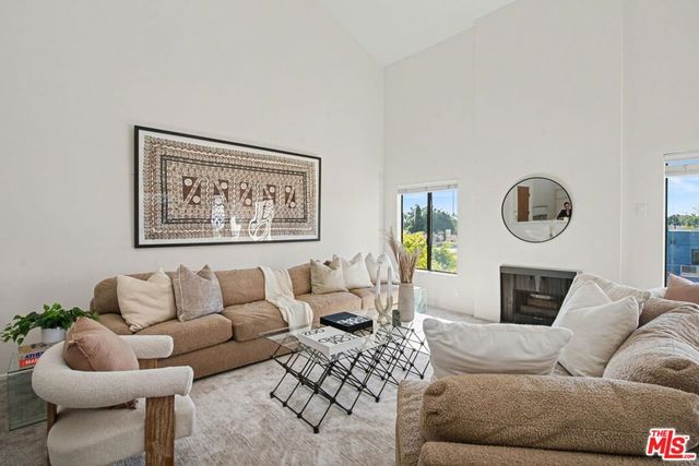 1909 Glendon Avenue 304, Los Angeles, CA 90025