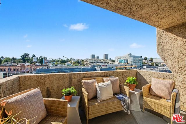 1909 Glendon Avenue 304, Los Angeles, CA 90025