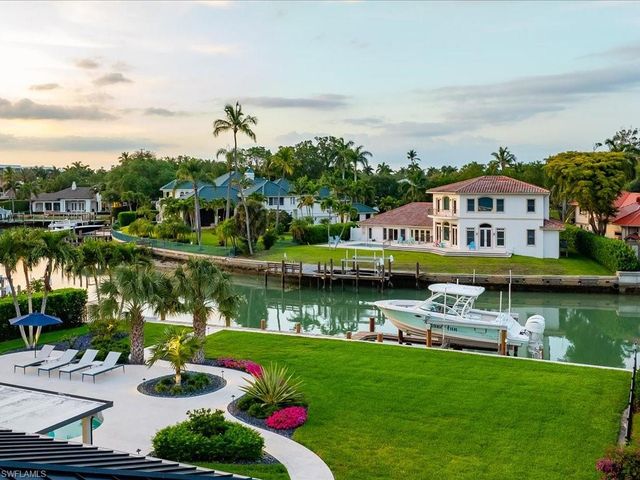 337 Mooring Line DR, Naples, FL 34102