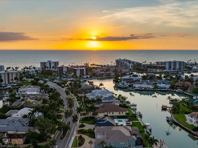 337 Mooring Line DR, Naples, FL 34102