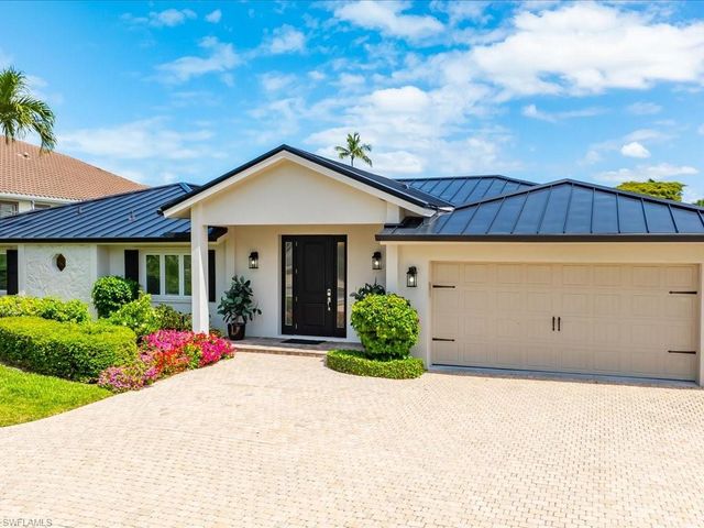 337 Mooring Line DR, Naples, FL 34102