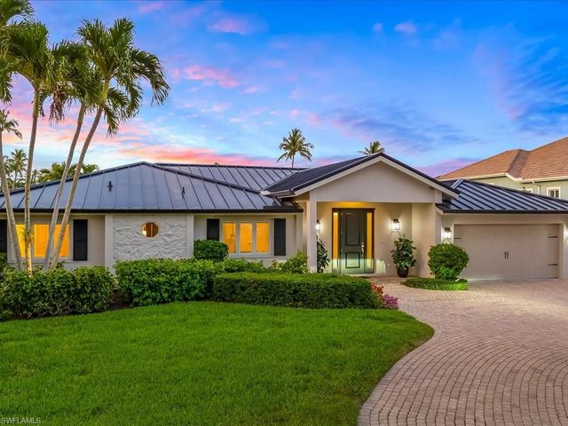 337 Mooring Line DR, Naples, FL 34102