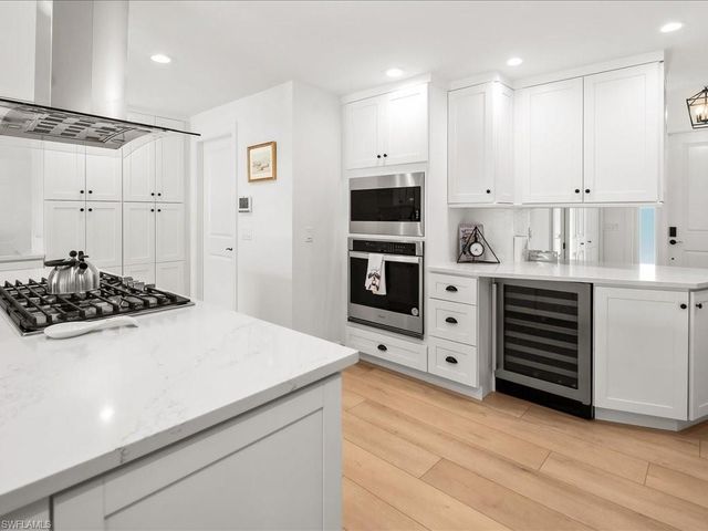 337 Mooring Line DR, Naples, FL 34102