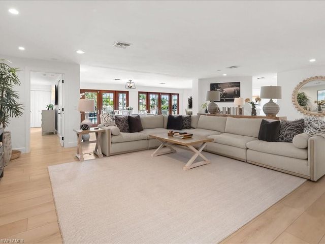 337 Mooring Line DR, Naples, FL 34102