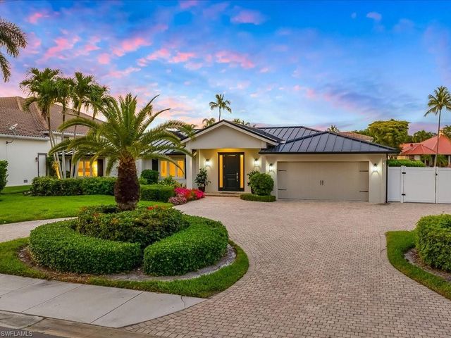 337 Mooring Line DR, Naples, FL 34102