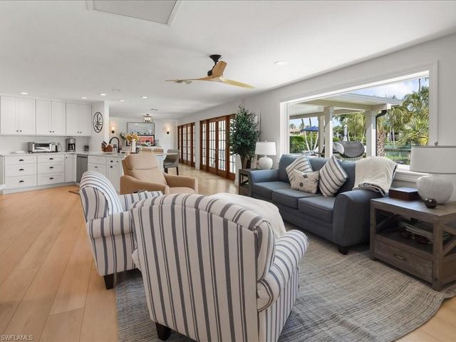 337 Mooring Line DR, Naples, FL 34102