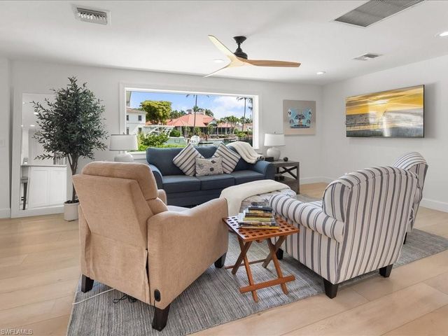 337 Mooring Line DR, Naples, FL 34102