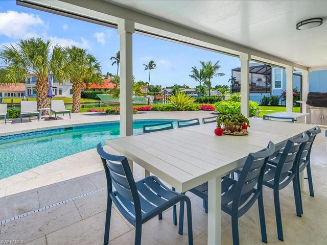 337 Mooring Line DR, Naples, FL 34102