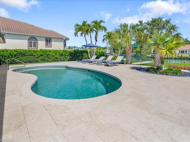337 Mooring Line DR, Naples, FL 34102