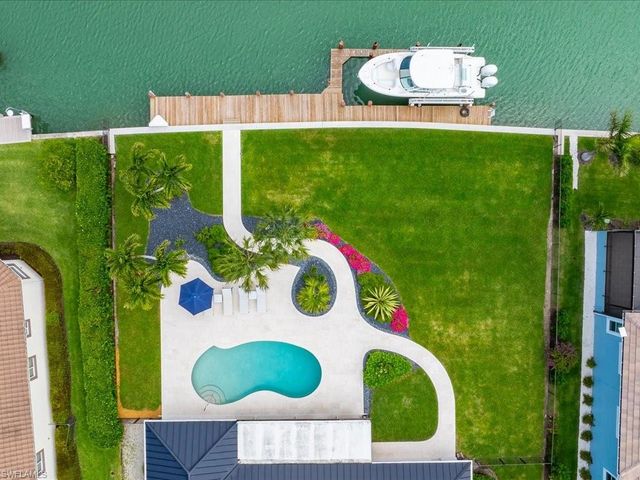 337 Mooring Line DR, Naples, FL 34102