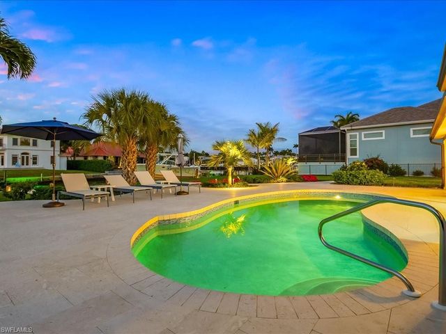 337 Mooring Line DR, Naples, FL 34102