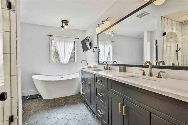 511 E Boyd Road, Hogansville, GA 30230