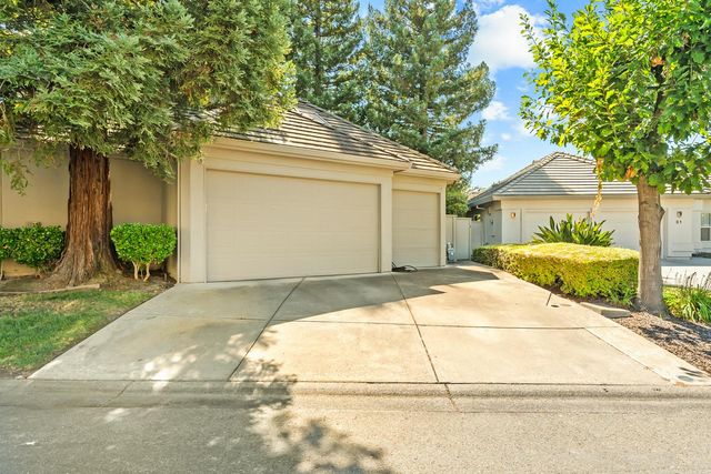 11 Lake Harbor Ct, Sacramento, CA 95831