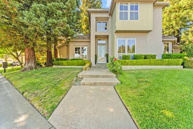 11 Lake Harbor Ct, Sacramento, CA 95831