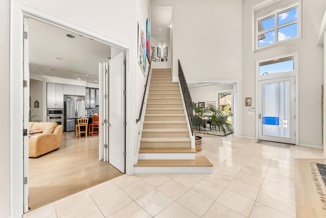 11 Lake Harbor Ct, Sacramento, CA 95831