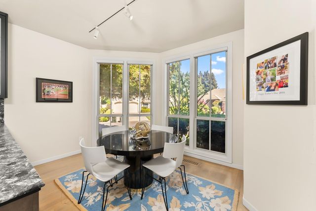 11 Lake Harbor Ct, Sacramento, CA 95831