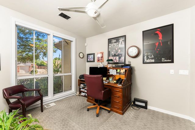 11 Lake Harbor Ct, Sacramento, CA 95831