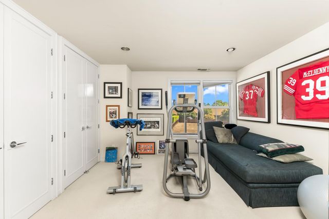 11 Lake Harbor Ct, Sacramento, CA 95831