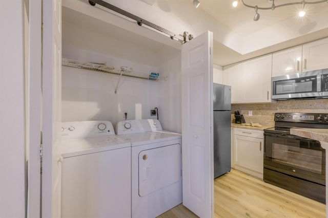 780 S Sapodilla Avenue 206, West Palm Beach, FL 33401