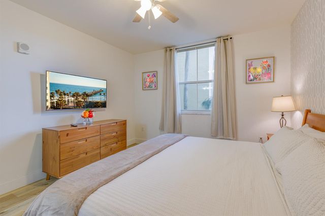 780 S Sapodilla Avenue 206, West Palm Beach, FL 33401