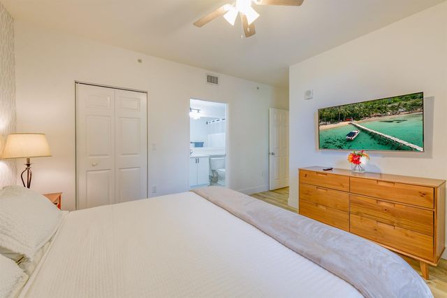 780 S Sapodilla Avenue 206, West Palm Beach, FL 33401