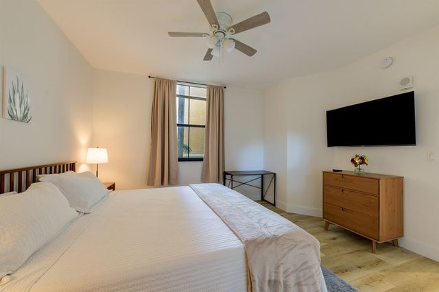 780 S Sapodilla Avenue 206, West Palm Beach, FL 33401