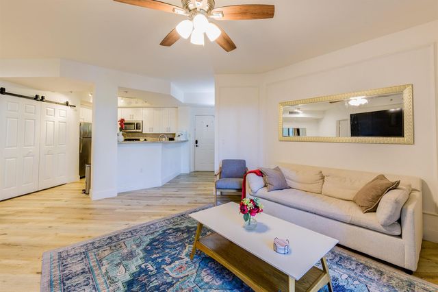 780 S Sapodilla Avenue 206, West Palm Beach, FL 33401