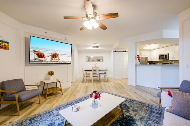 780 S Sapodilla Avenue 206, West Palm Beach, FL 33401