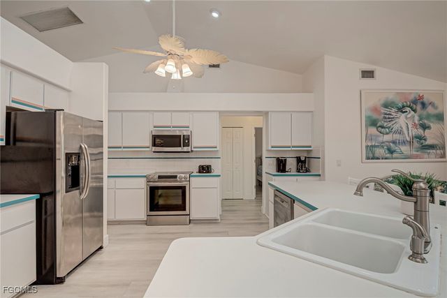 12196 Matlacha BLVD, Matlacha Isles, FL 33991