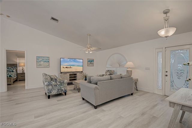 12196 Matlacha BLVD, Matlacha Isles, FL 33991