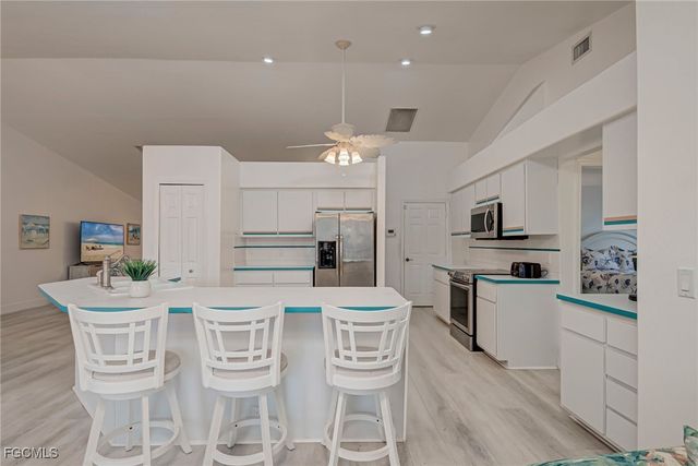 12196 Matlacha BLVD, Matlacha Isles, FL 33991