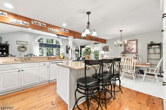 62 Lawrence Rd, Randolph Twp., NJ 07869