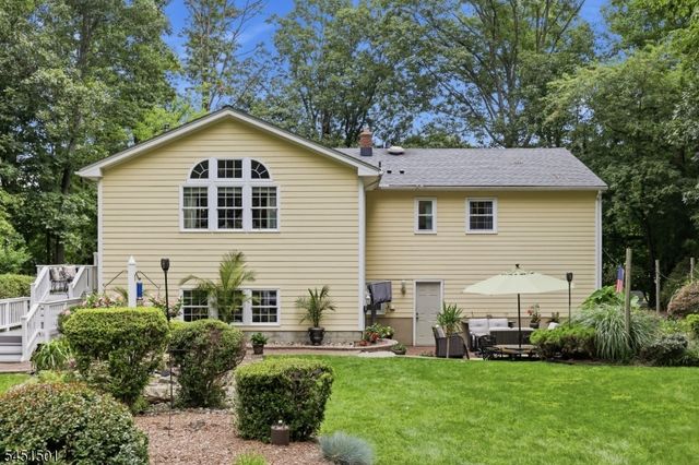 62 Lawrence Rd, Randolph Twp., NJ 07869