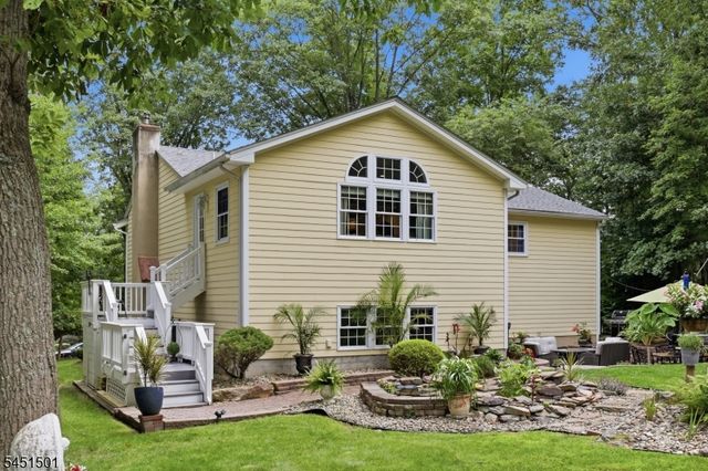 62 Lawrence Rd, Randolph Twp., NJ 07869