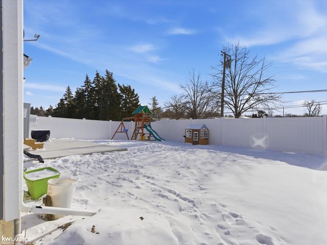 32170 Bradford Street, New Haven, MI 48048