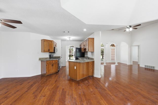 1325 RIVER PINE DR, Collierville, TN 38017